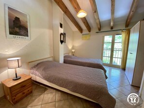 3 bedrooms, free WiFi - Le Gîte Pleine Nature - PADERN (PADERN)