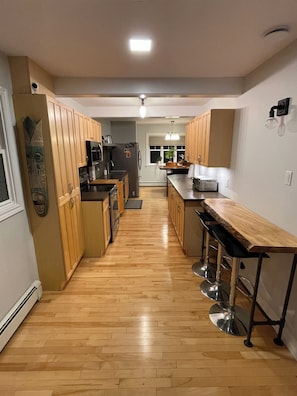 ميكروويف، فرن، موقد طهي مسطح، غسالة أطباق