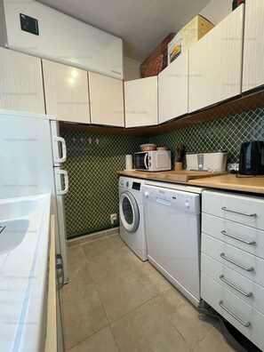 Interior - 5AMB-03 - Apartment with swimming pool and parking (COLLIOURE)