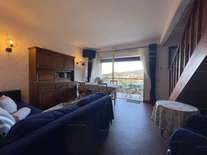 TV - 5AMB-03 - Apartment with swimming pool and parking (COLLIOURE)