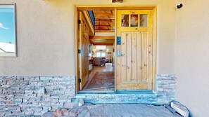 Exterior detail - Master ensuite w/ Jacuzzi tub | Hot Tub | On Golf Course | Slice of Heaven (Angel Fire)