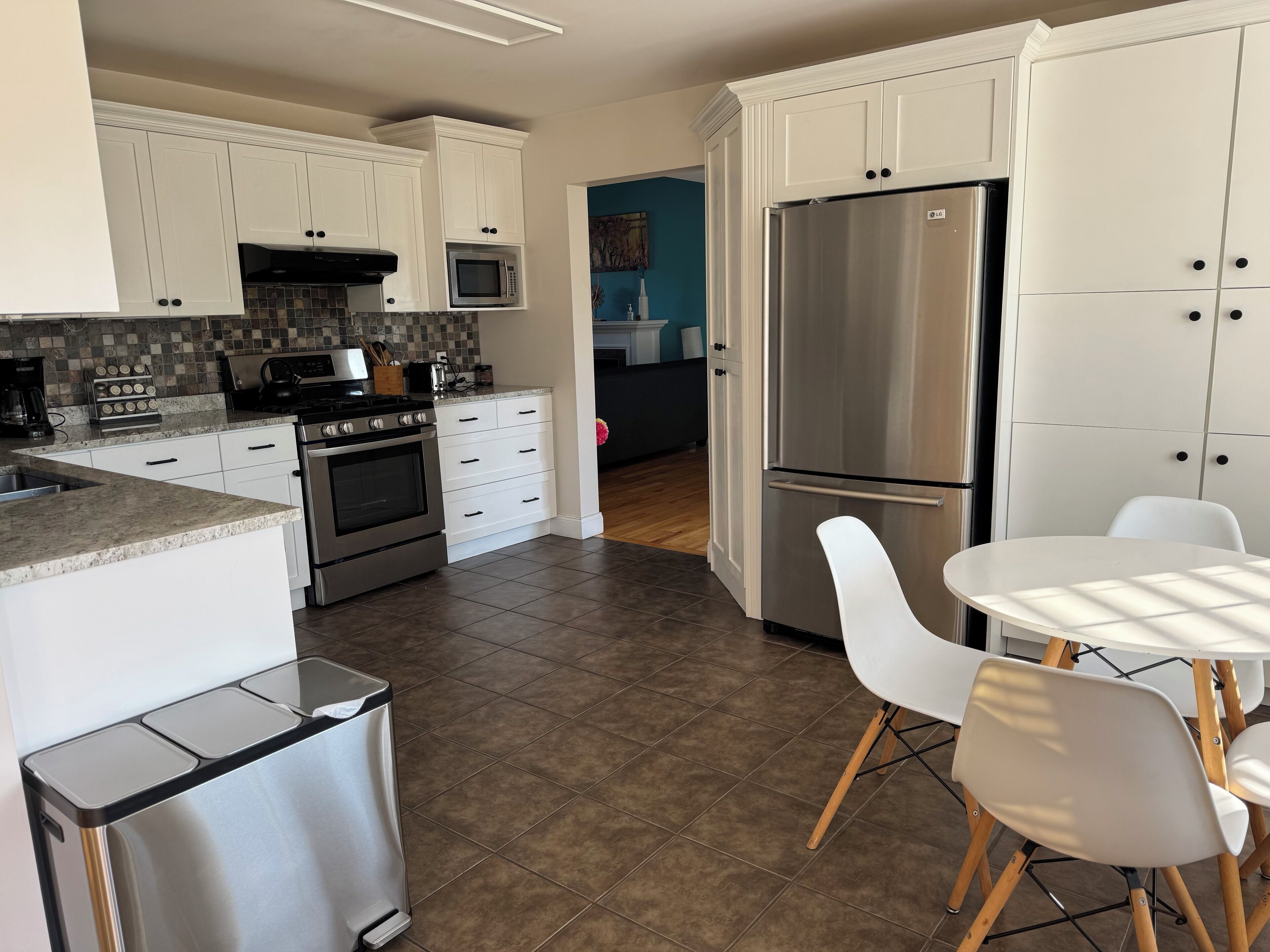 電子レンジ、オーブン、コンロ、食器洗い機