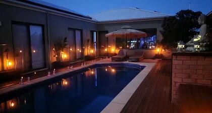 COORONG GateAway POOL + SPA + SAUNA +