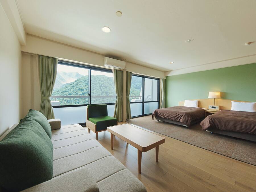 Standard Room, Balcony, Mountain View