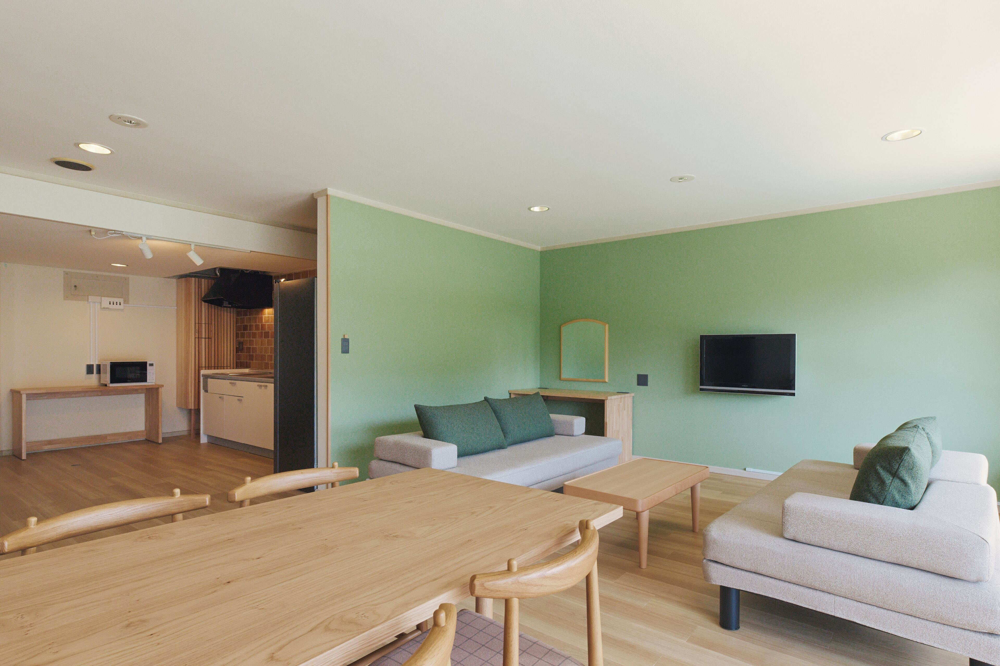 In-room safe, free WiFi, bed sheets