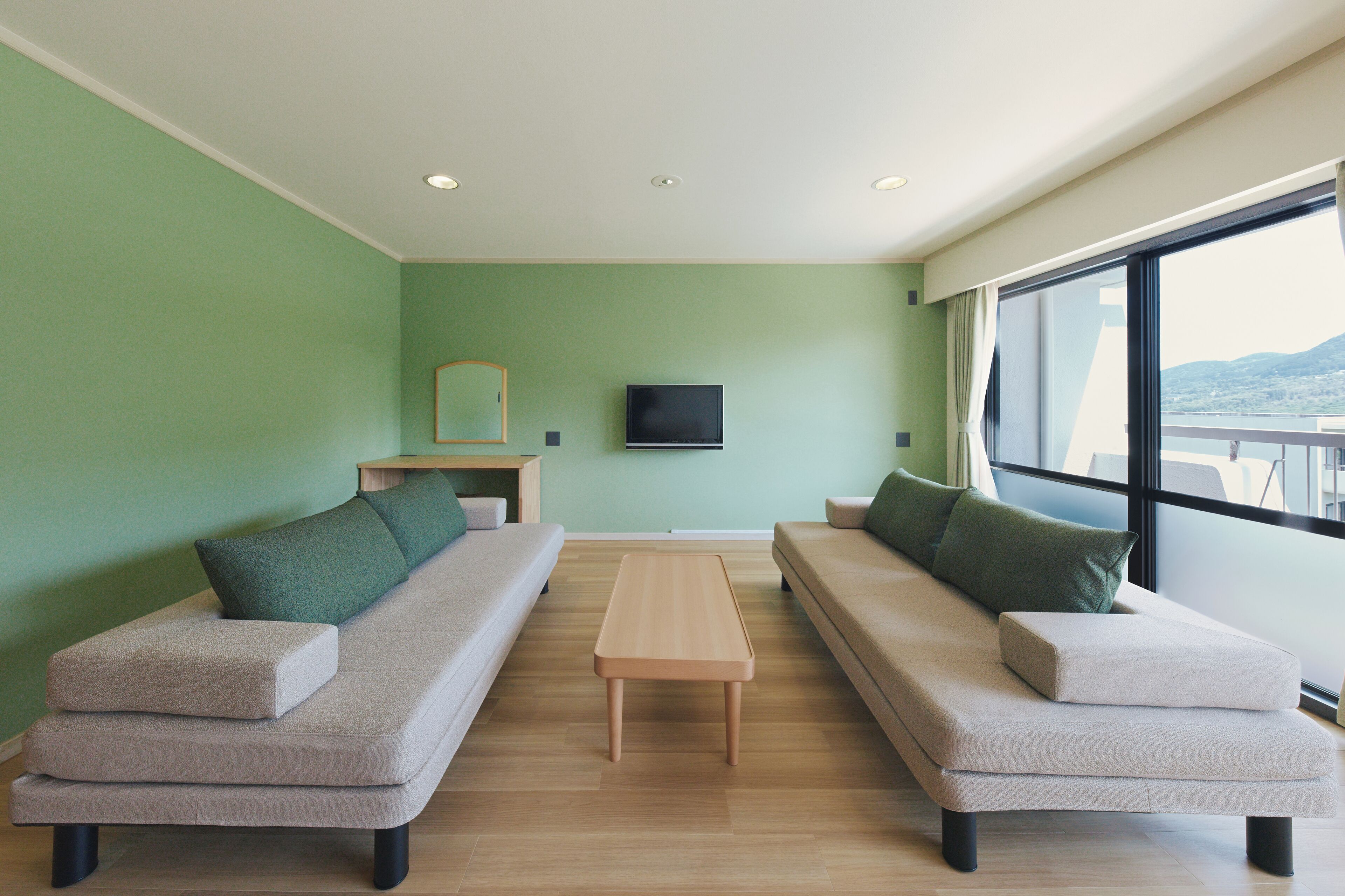 Deluxe Room, Balcony, Mountain View | In-room safe, free WiFi, bed sheets