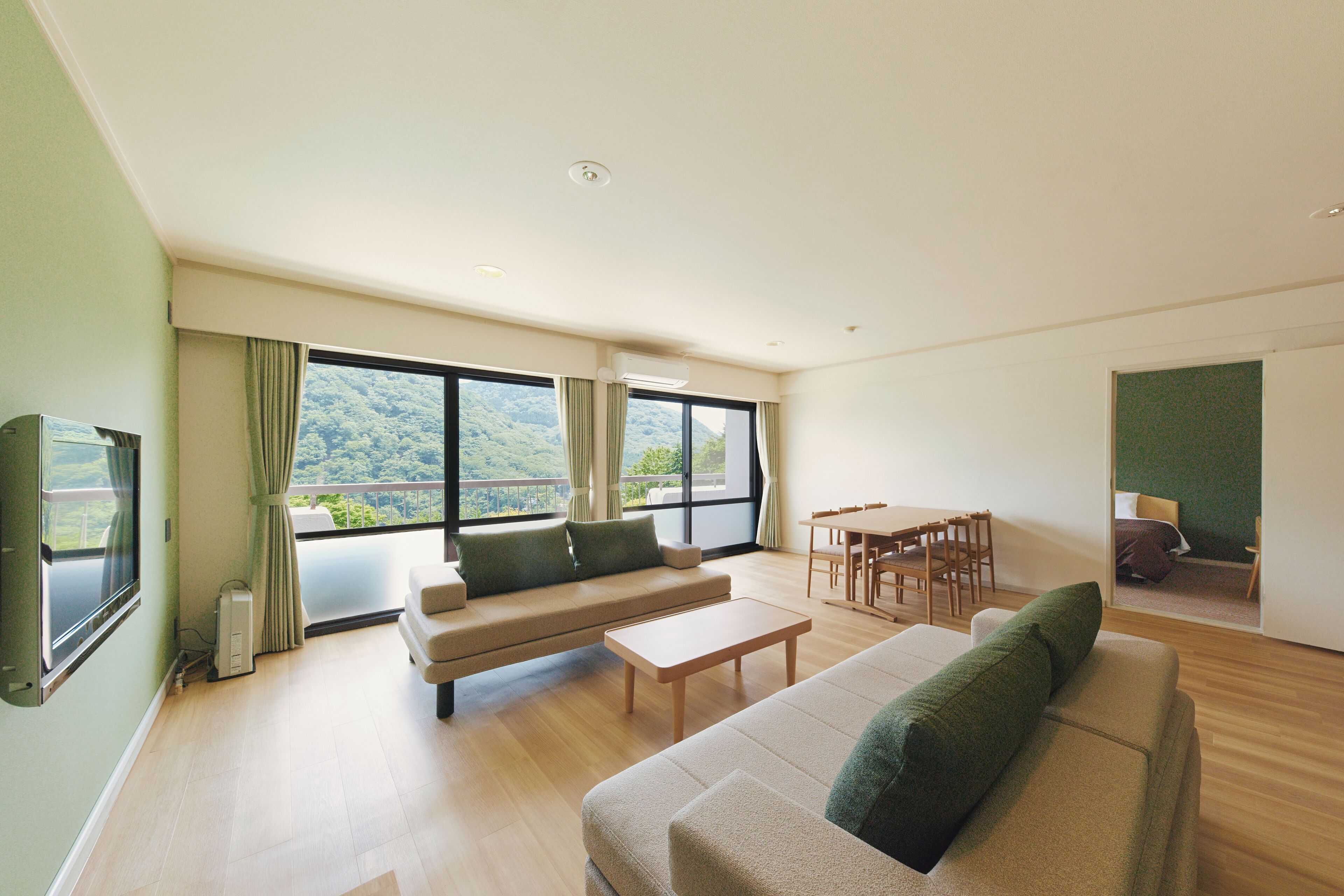 Deluxe Room, Balcony, Mountain View | In-room safe, free WiFi, bed sheets