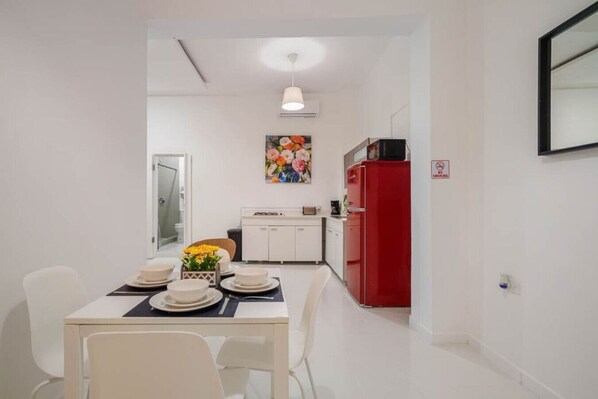 Dining - Casa Luma No. 4 | Modern 2 Bedroom in San Juan PR (San Juan)