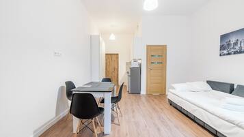 1 bedroom, iron/ironing board, bed sheets