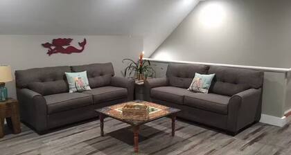 Fully equipped studio in the center of town near train, beach and town green