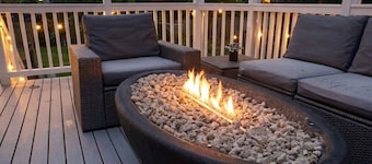 Stylish House w/ Huge Backyard, A/C & Pet Welcome
