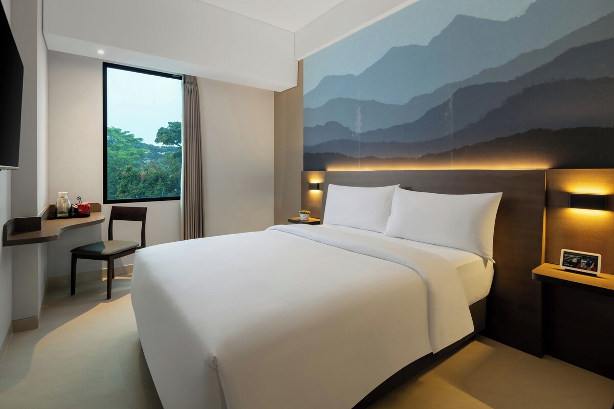 In-room safe, desk, free WiFi, bed sheets