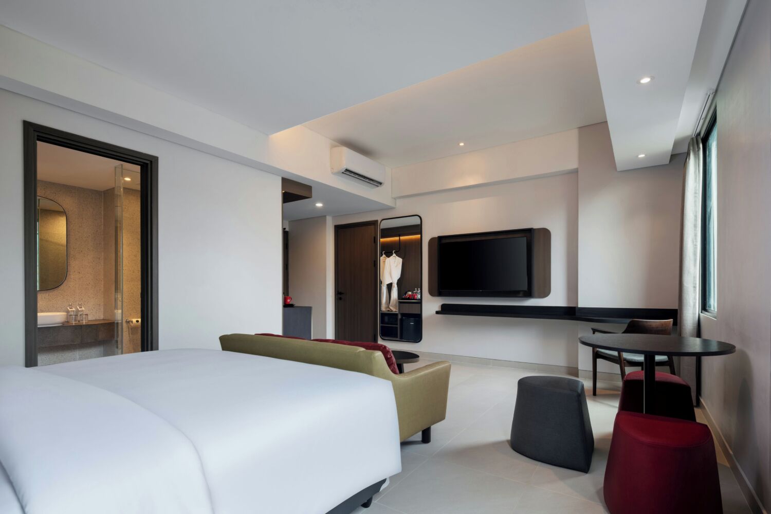 Kamar Eksekutif (Suite) | Brankas, meja kerja, Wi-Fi gratis, dan seprai linen