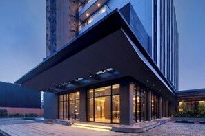 Exterior - Hotel Neo Kota Baru Parahyangan (Padalarang)