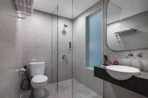 Deluxe kamer | Badkamer | Handdoeken, zeep, shampoo, toiletpapier