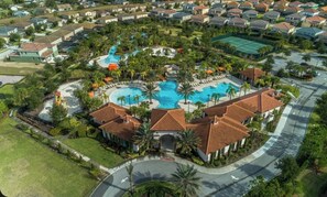 Exterior - NEW! Solterra Townhome, Private Pool, 4 Bedroom, 3.5 Bathroom, 15 min to Disney (Davenport)