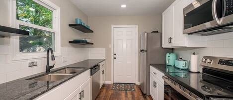 Microwave, oven, stovetop, dishwasher