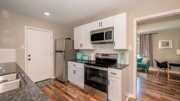 微波炉、烤箱、炉灶、洗碗机