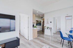 Interior - Luxury City Centre, RiverValley View (Edmonton)