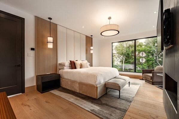 5 bedrooms, free WiFi, bed sheets