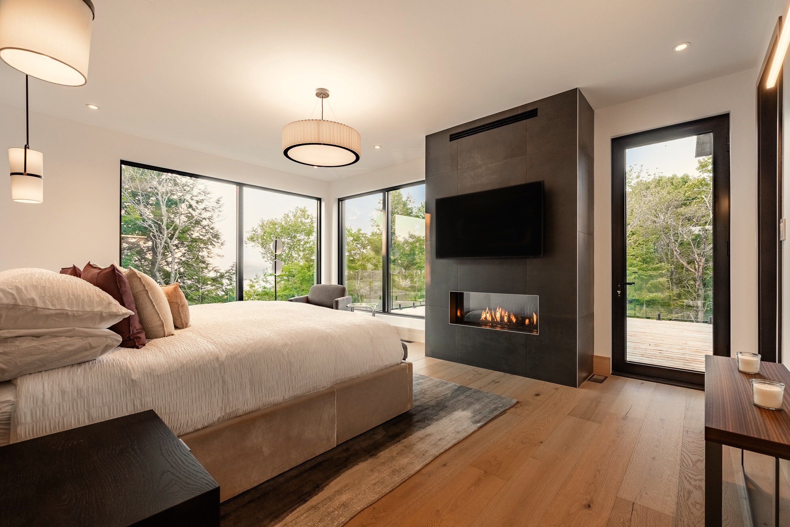 5 bedrooms, free WiFi, bed sheets