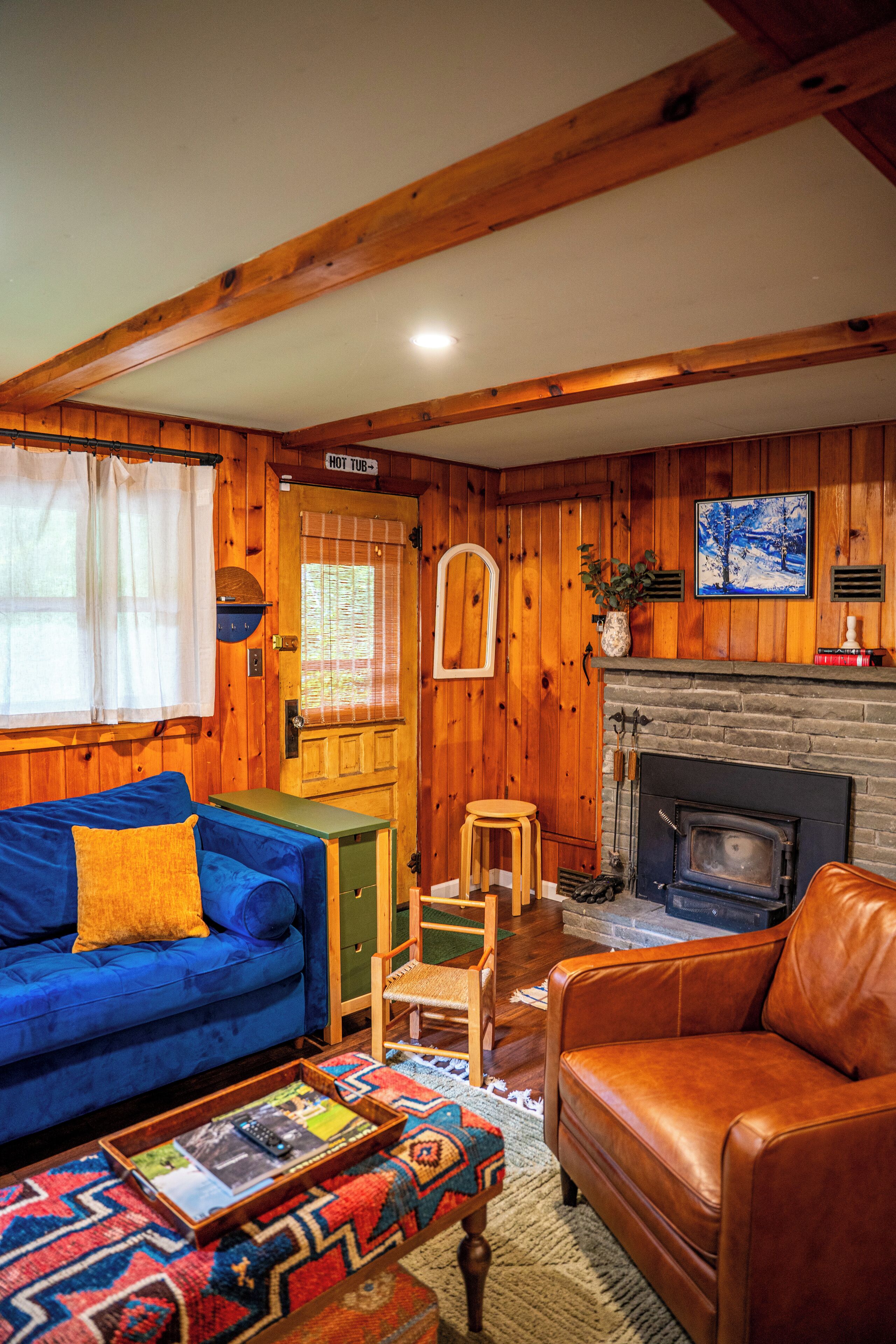 Télévision, cheminée