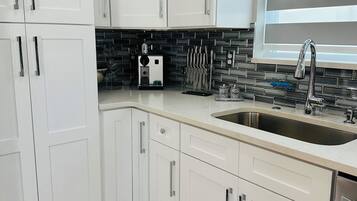 Micro-ondas, lava-louças