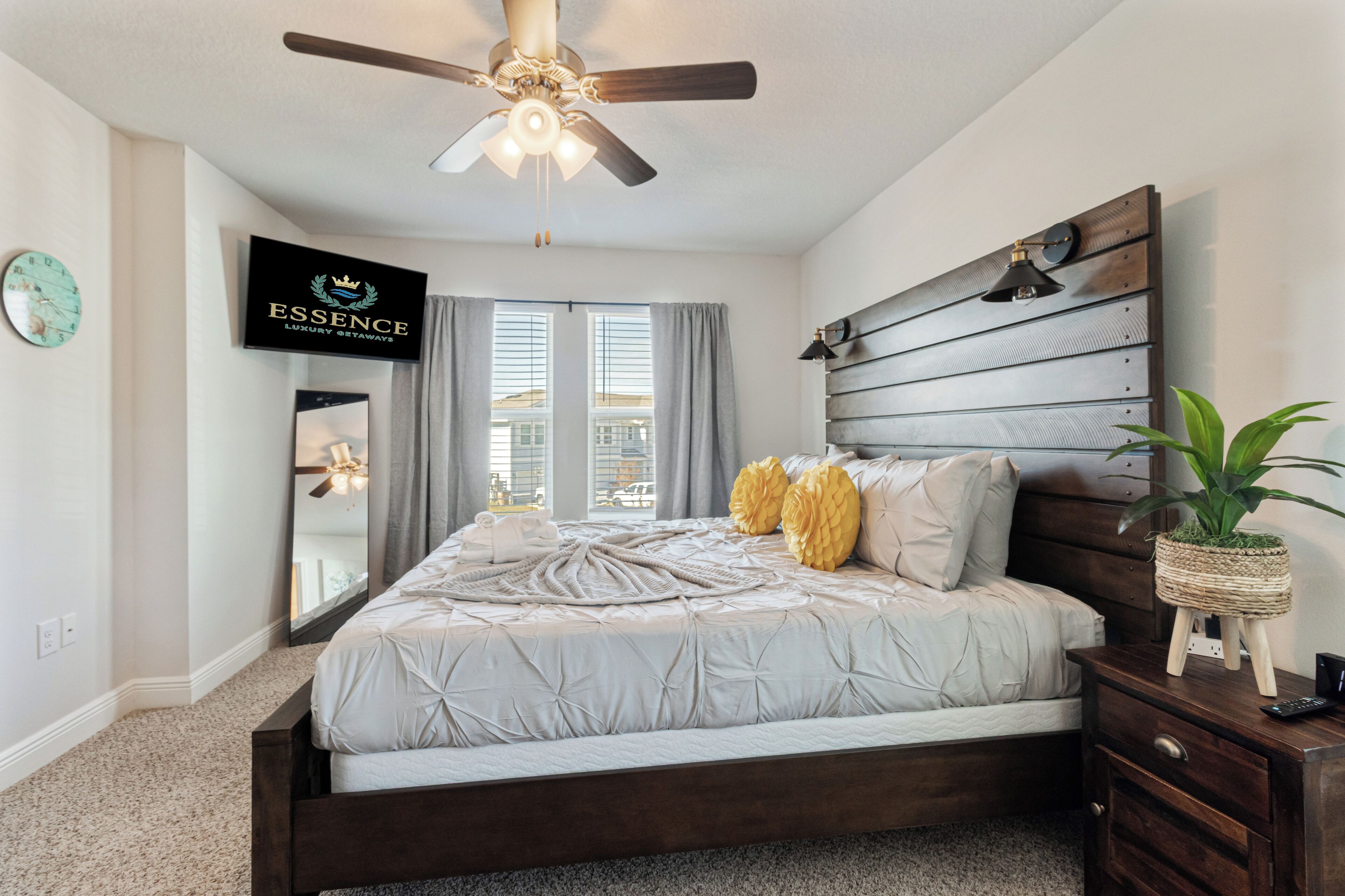 3 室のベッドルーム、デスク、アイロン / アイロン台、旅行用ベビーベッド