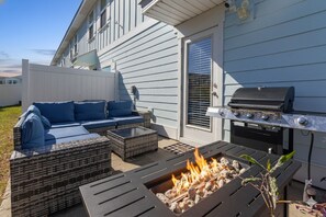 Terrace/patio - 30% off Last Min Deals! PCB Townhome W/Pool&Grill (Panama City Beach)