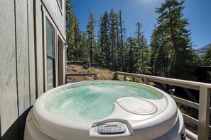 Outdoor spa tub - Panoramic Peaks at Alpine by Tahoe Getaways - Pet-Friendly, A/C, Hot Tub, Shuttle & Stunning Views (Alpine Meadows)