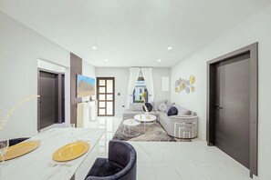 Smart TV - BRAND NEW Modern 3BR2BA~BBQ~Patio~Great Location (Noord)