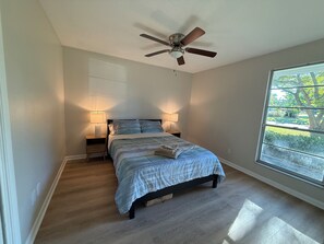 3 bedrooms, iron/ironing board, WiFi, bed sheets