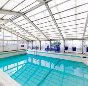 Indoor pool - Ocean Breeze at Decatur House (Ocean City)