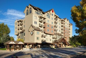 Exterior - New Year's Week Beaver Creek Sheraton Mountain Vista 2BDR Villa (Avon)