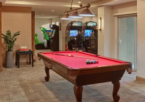 Spielezimmer