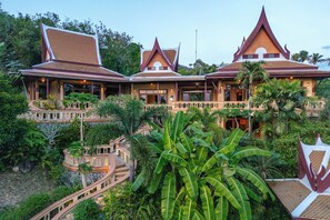 Exterior - 7BR Luxury Pool Villa - Layan Beach (Tambon Choeng Thale)