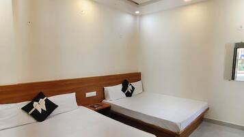 Family Double Room, Balcony | Wi-fi percuma
