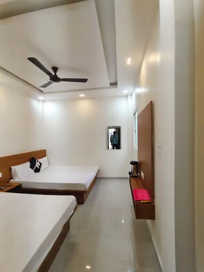 Family Double Room, Balcony | Free WiFi