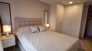 2 habitaciones, tabla de planchar con plancha y wifi