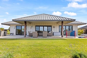 Exterior - 3 BDR/3BTH Oasis | Dual Suites + Outdoor Kitchen (Waikoloa Village)