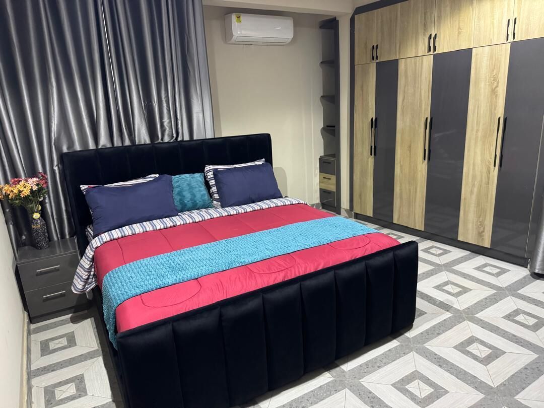 Fer et planche à repasser, accès Internet, draps fournis