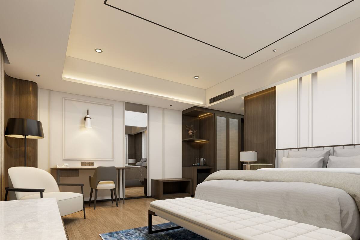 Junior Room | Minibar, in-room safe, desk, blackout curtains