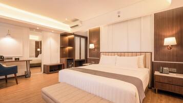 Minibar, in-room safe, desk, blackout drapes