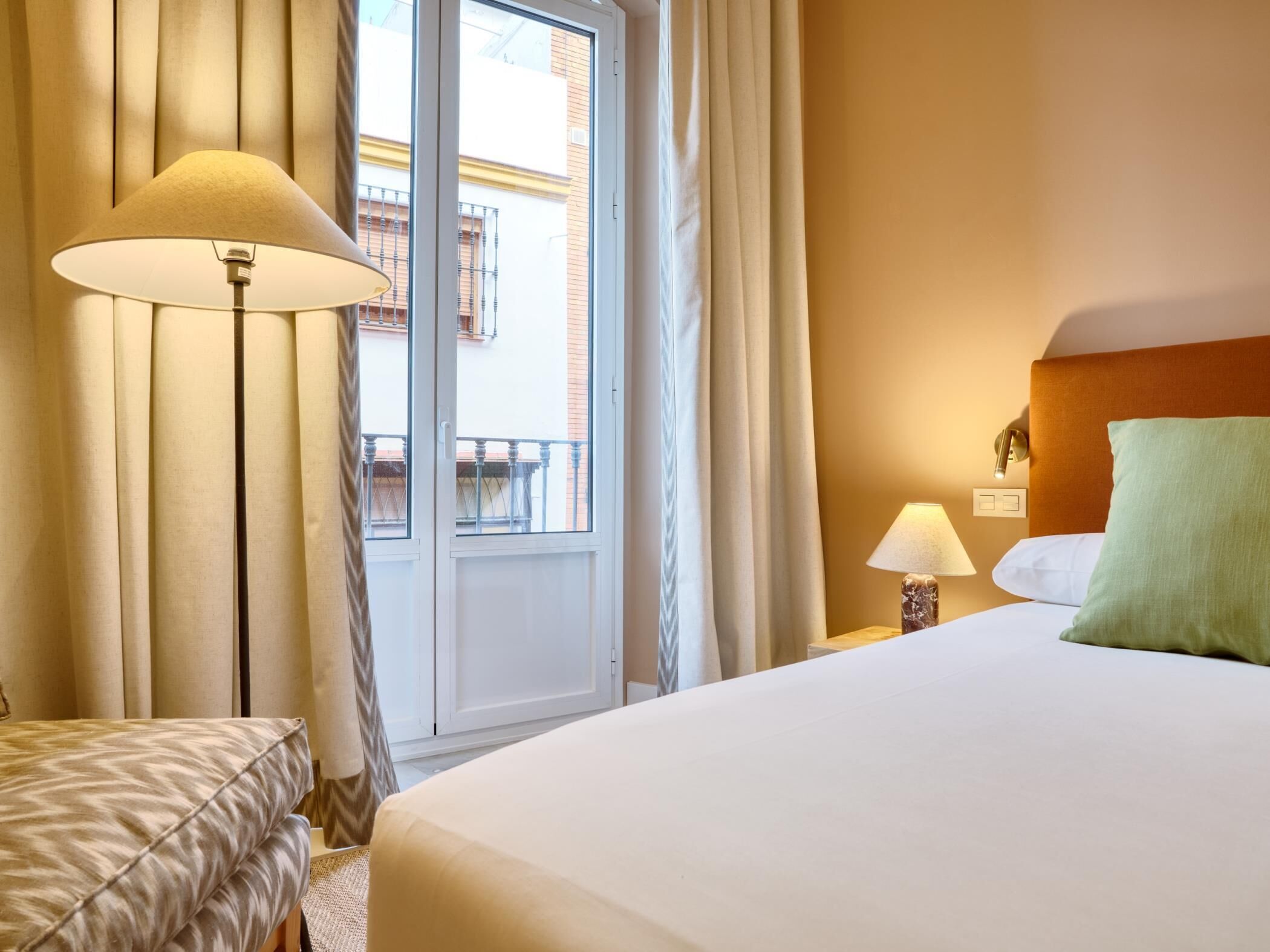 2 chambres, fer et planche à repasser, accès Internet, draps fournis