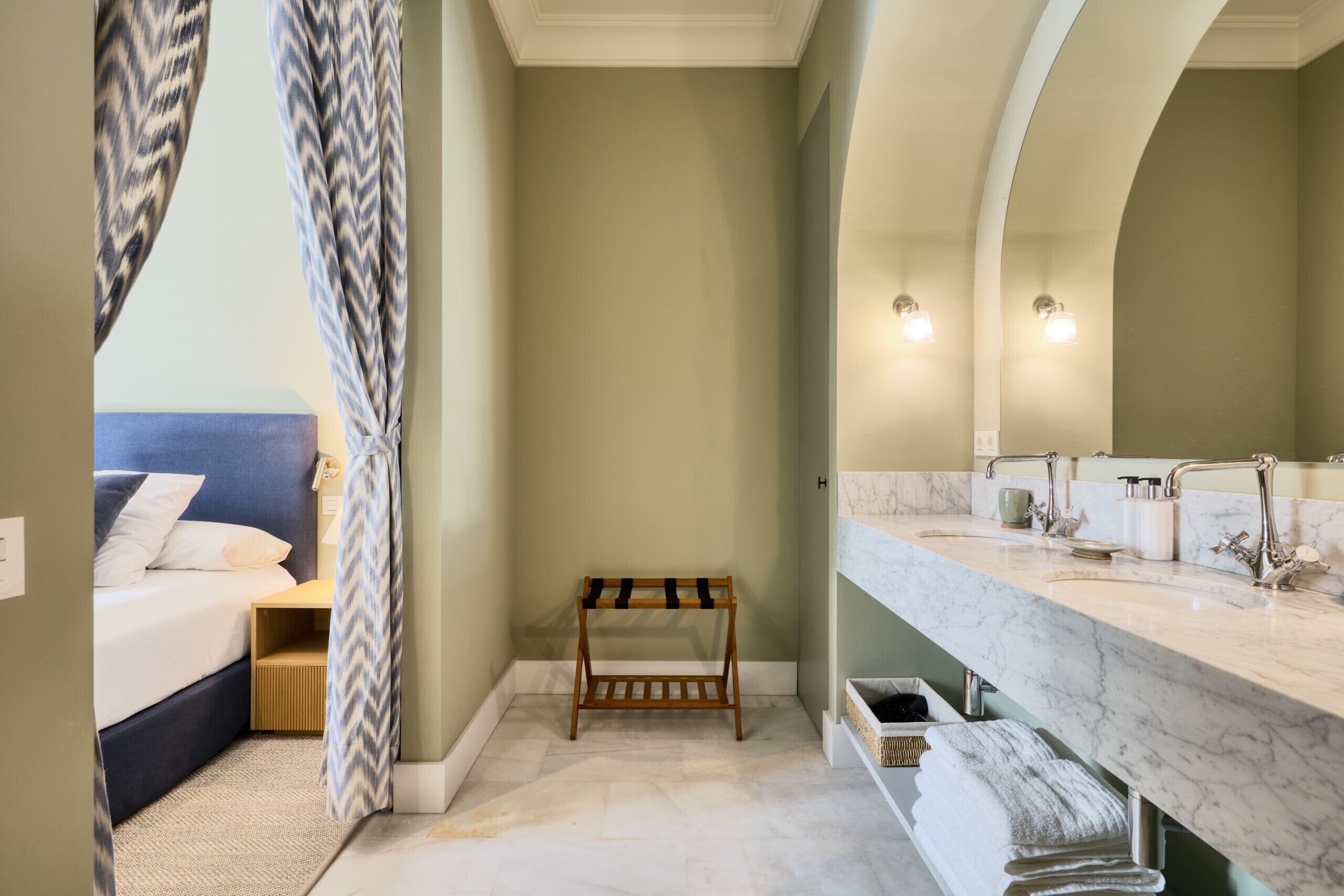 淋浴设施、吹风机、毛巾