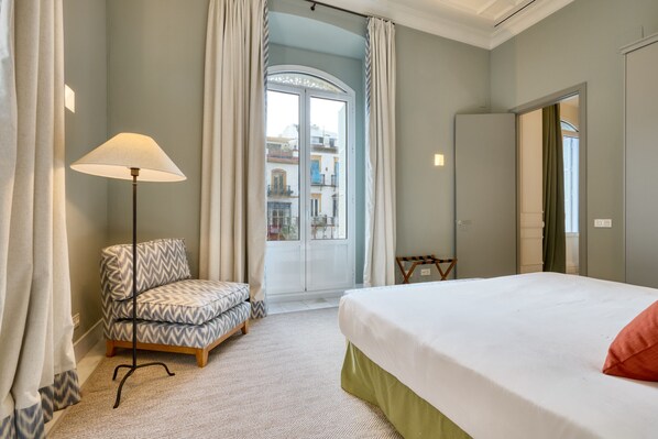 2 bedrooms, iron/ironing board, travel cot, free WiFi