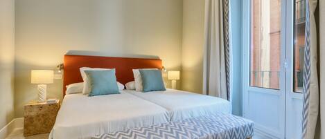 2 habitaciones, tabla de planchar con plancha y wifi gratis