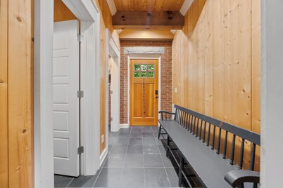 The Brick Cottage with Cozy Cabin
in the woods!