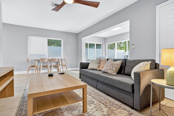 TV - Harbor Haven in Fort Lauderdale (Fort Lauderdale)