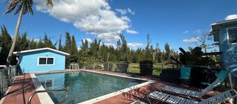 Glamping in pine island, Charming 1-bedroom cabin in welcoming Saint James City